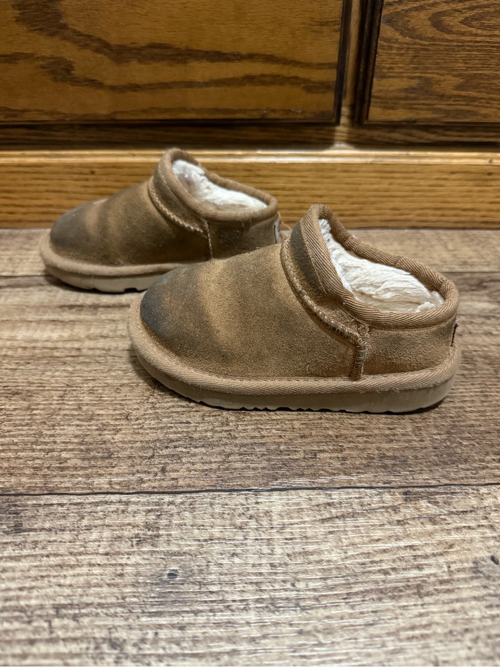 UGG Toddlers Chestnut Suede Slip-On Slippers